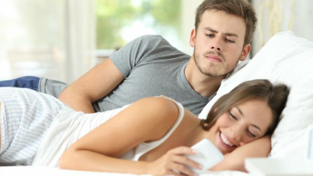 Detecta si tu pareja está controlándote por redes sociales