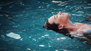7 excelentes razones para que comiences a nadar YA