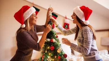 Decora tu árbol de Navidad con esferas de hilo