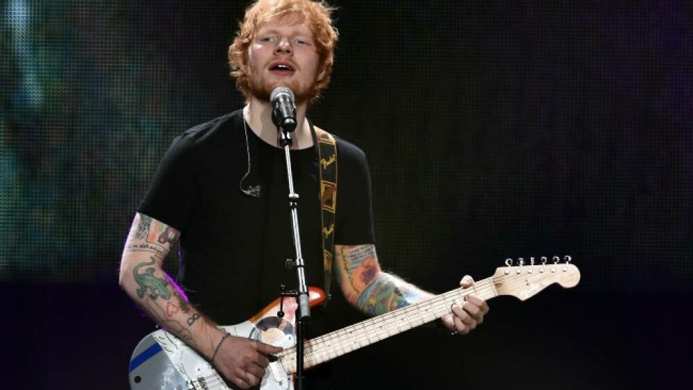 Ed Sheeran cerró su Twitter tras ataques de los trolls