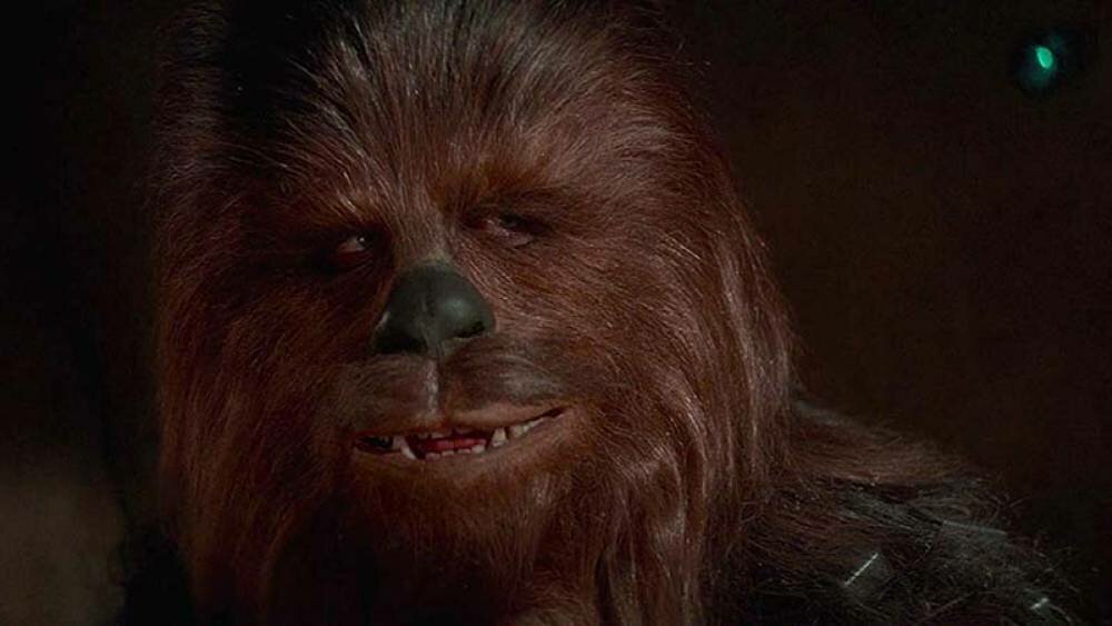 Muere Peter Mayhew, actor que le dio vida a 'Chewbacca'