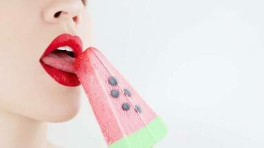 Comer helado: el secreto para mejorar tu vida sexual que nadie imaginó