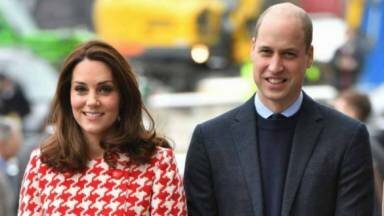 Fotos: ¿Es el príncipe William besando a una mujer que no es Kate Middleton?